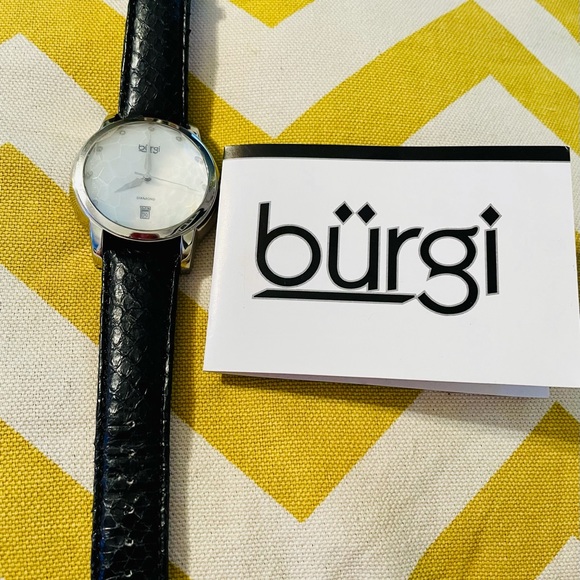 🖤Vintage Burgi Genuine Snake Skin and Diamonds Ladies Watch - Picture 2 of 12